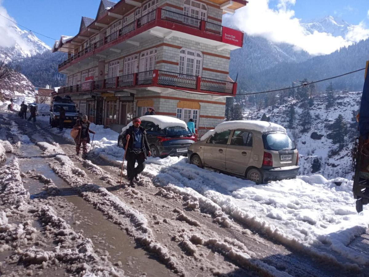 Snow Oak Guest House Kasol Esterno foto